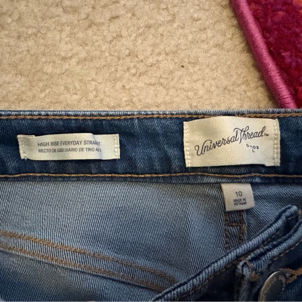 Universal Thread High Rise Everyday Straight Jean - Picture 4 of 6